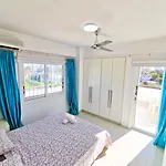 Sun Kissed דירה *