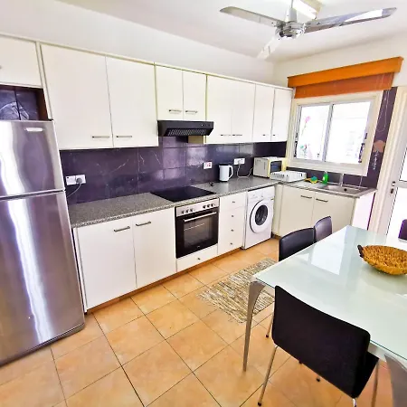 Apartment Sun Kissed Larnaca